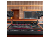 adam-audio-a8h-right_690cda0a4fd29.jpg