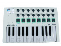 arturia-universal-midi-controller_61325891b3fcc.jpg