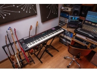 broland-fantom-07-sintetizador-3500-sons-sampling-visor-touch-a-cores-76-teclas-b_683db73c0609a.jpg