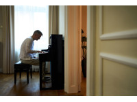 broland-lx-9-pe-piano-vertical-digital-preto-polido-10-anos-garantia-b_68376115a563e.jpeg