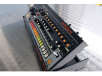 broland-tr-08-sons-iconicos-caixa-de-rimos-roland-tr-808-boutique-b_681b470155e27.jpg