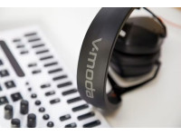 bv-moda-m-200-m-200-bk-studio-headphones-cable-with-microphone-travel-case-b_68833bcc13bd6.jpg
