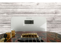 fender-american-james-burton-limited-edition-maple-fingerboard-red-paisley-flames_6908d0e0b4bed.jpg