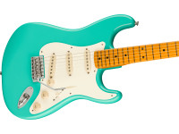 fender-american-vintage-ii-1957-maple-fingerboard-sea-foam-green_640890073ffc3.jpg