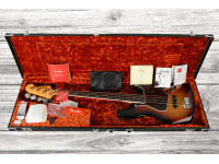 fender-american-vintage-ii-1966-jazz-bass-rosewood-fingerboard-3-color-sunburst_646cb96d07918.jpg