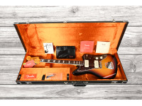 fender-american-vintage-ii-1966-jazzmaster-rosewood-fingerboard-3-color-sunburst_6426e8722a294.jpg