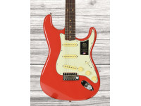 Guitarras formato ST Fender  AV II 61 STRAT RW FRD