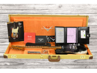 fender-custom-shop-1952-telecaster-super-heavy-relic-1-piece-quartersawn-mn-aged-black_6a5f75f067fc5.jpg