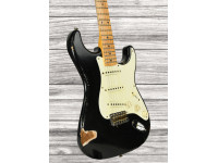 fender-custom-shop-56-strat-relic-black_6669c957abc19.jpg