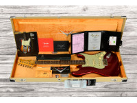 fender-custom-shop-limited-edition-56-strat-maple-neck-super-heavy-relic-candy-apple-red_68b05e0c03d1e.jpg