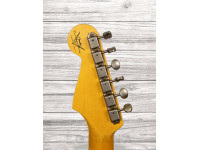 fender-custom-shop-limited-edition-62-63-journeyman-relic-rw-aged-3-color-sunburst_6047bb2887523.jpg