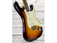 fender-custom-shop-limited-edition-62-63-journeyman-relic-rw-aged-3-color-sunburst_6047bb2c126b5.jpg
