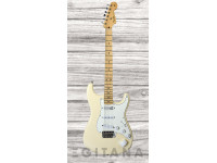 fender-eob-stratocaster-maple-fingerboard-olympic-white_632ddd06457b0.jpg
