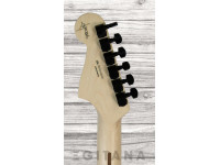 fender-jim-root-jazzmaster-arctwhite_637de7406068e.jpg