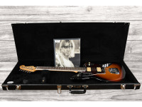 fender-kurt-cobain-jaguar_60d31d0325129.jpg