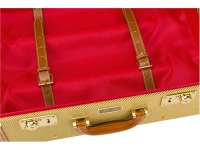 fender-tweed-rolling-luggage_5e3c4df30a398.jpg