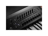 korg-kronos-61_5af1b78c82f7c.jpg