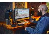 mackie-studio-bundle_5e43ca9696ee6.jpg