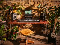 native-instruments-kontrol-s49-mk3_696f8b0d4640a.jpg