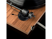 project-e1-phono-black-plug-play-entry-level-turntable-with-built-in-phono-preamp_65c10eb555e05.jpg