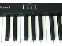 roland-fp-10-bk-painel-de-controlos_621fbbedd76ef.jpg