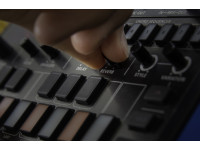 roland-j-6-sequenciador-de-acordes-aira-compact_62b1d9f5ec7cf.jpg