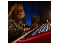 roland-v-stage-76_679a33efee53c.jpg