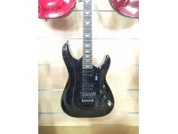 schecter-omen-extreme-green-vista-frontal_56012f1a.jpg