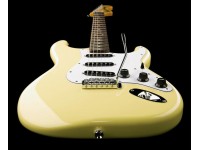 squier-squier-vintage-modified-stratocaster-70s-vintage-white_55fad5eb9861b.jpg