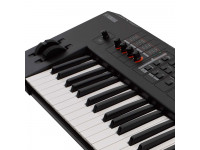 yamaha-mx61-v2-black_63aada7c91972.jpg