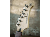 yamaha-pacifica112j-lake-placid-blue_644117f0784e0.jpg